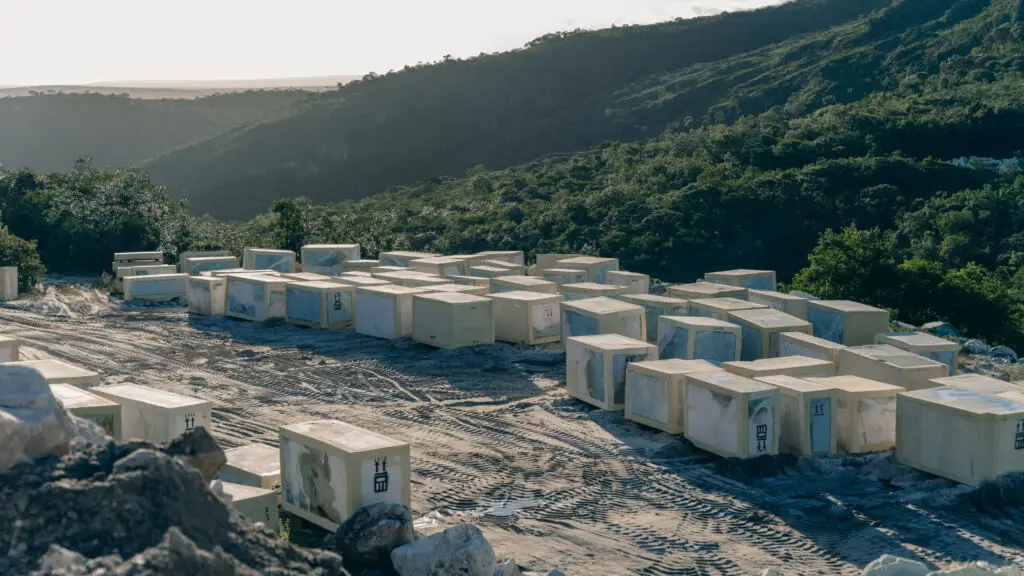 The Cristallo Quarries in Bahia, Brazil are renowned for producing some of the finest natural stones in the world. Nestled in a region celebrated for its geological richness, these quarries yield an array of exquisite quartzites that have captivated designers and architects globally.